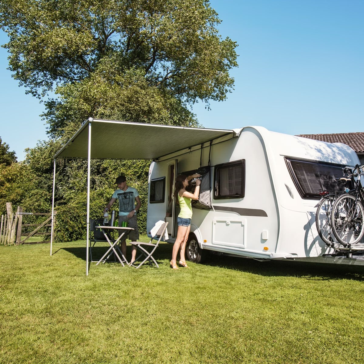 Thule Omnistor 1200 – White Awning