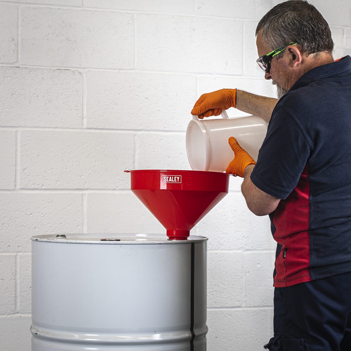 Sealey Fixed Spout Funnel F8 300mm Extra-Large Capacity