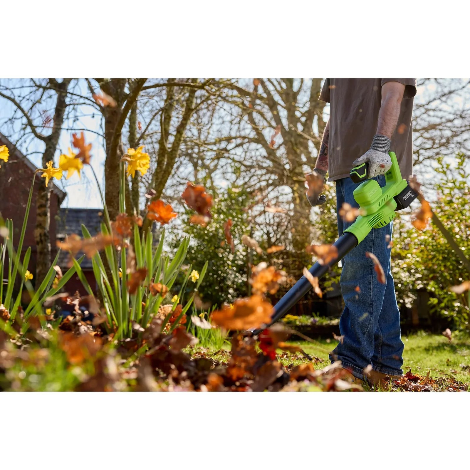 Draper Leaf Blower 18V with 4.0Ah Battery and Charger