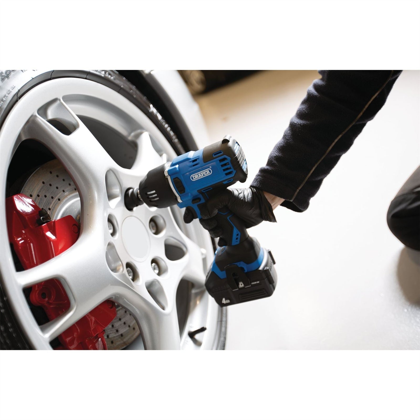 Draper D20 20V Brushless Mid-Torque Impact Wrench, 1/2" Sq. Dr., 400Nm, 2 x 4.0A