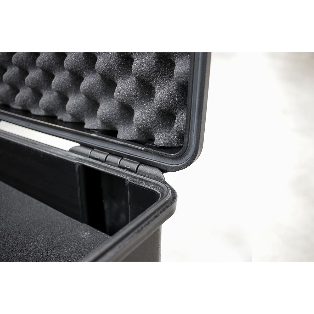 PROFESSIONAL WATER RESISTANT STORAGE CASE - 550MM