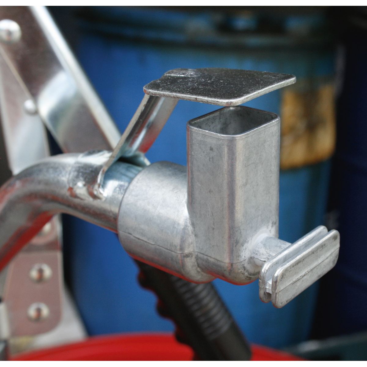 Sealey Heavy-Duty Lever Pump with Swivel Handle TP6802