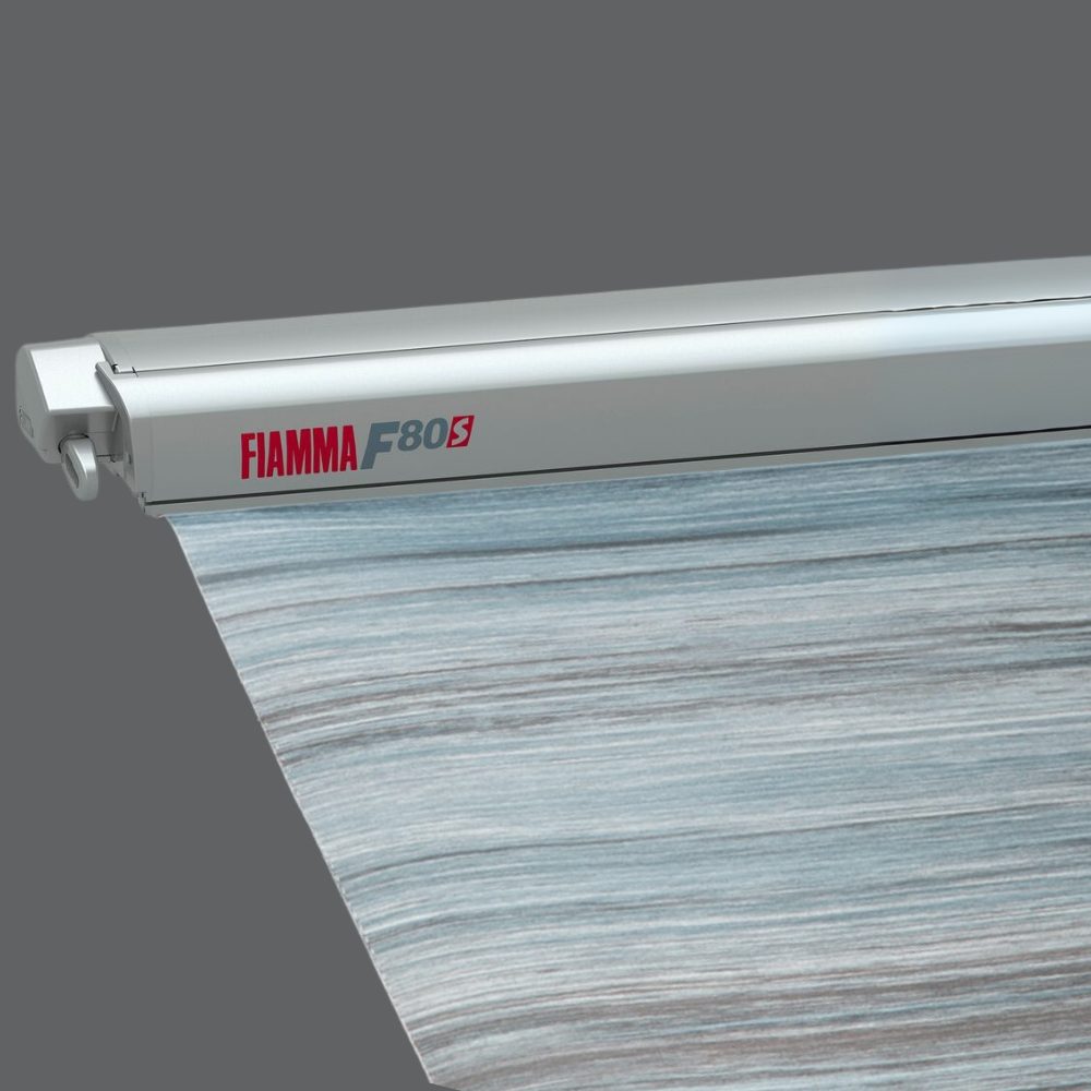 F80s 320 Roof Installation Awning