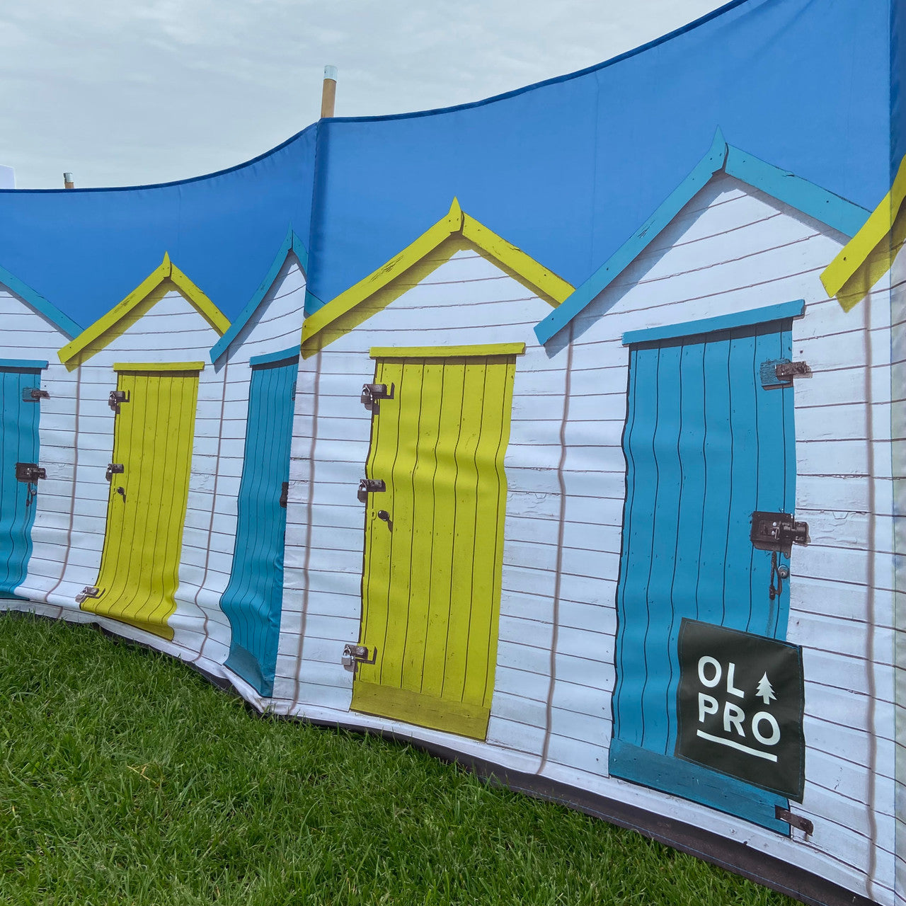 Olpro The Beach Hut 5 Pole Windbreak (Wooden poles) 140cm High