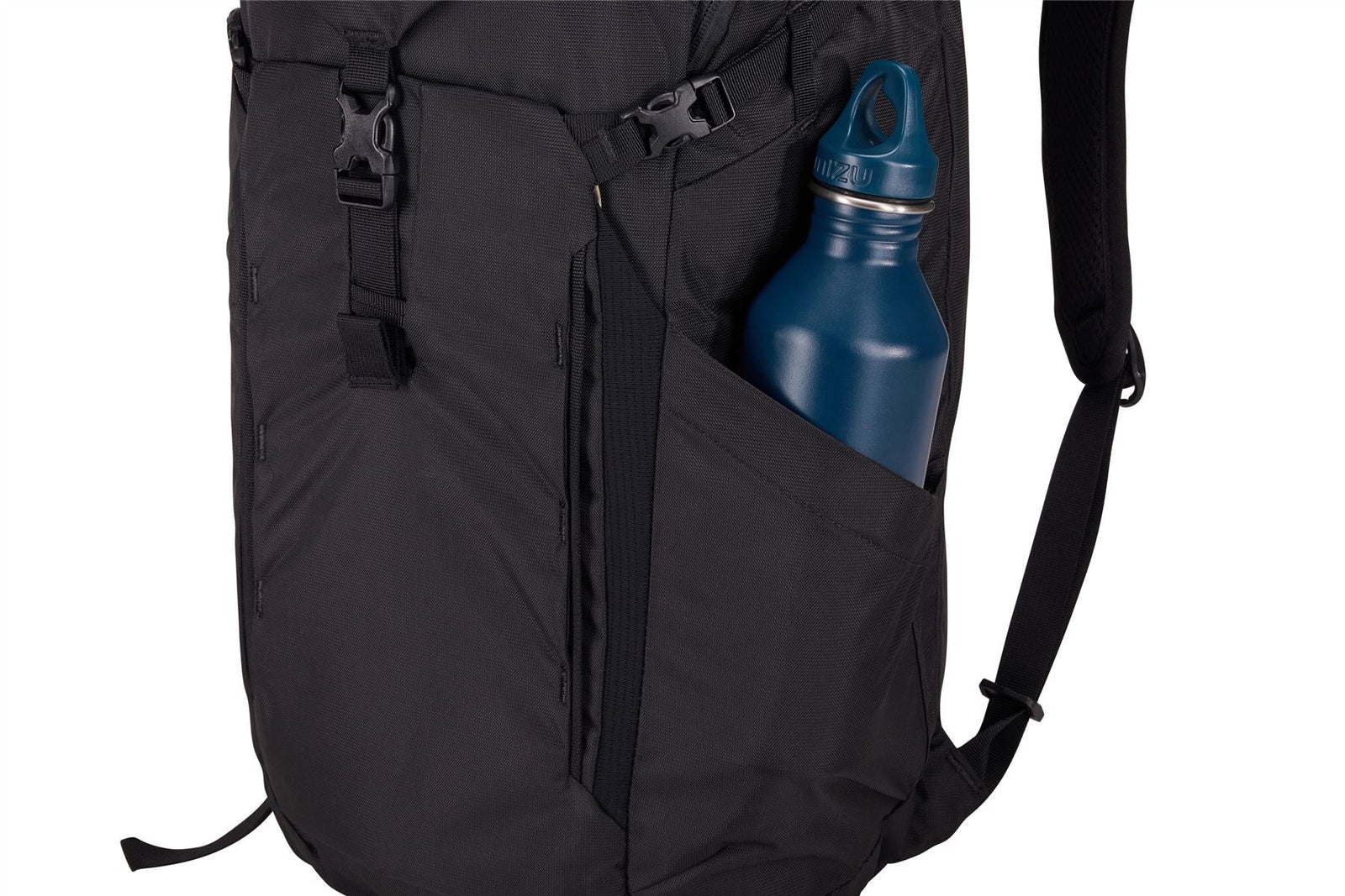 Thule AllTrail 25L daypack with rain cover black