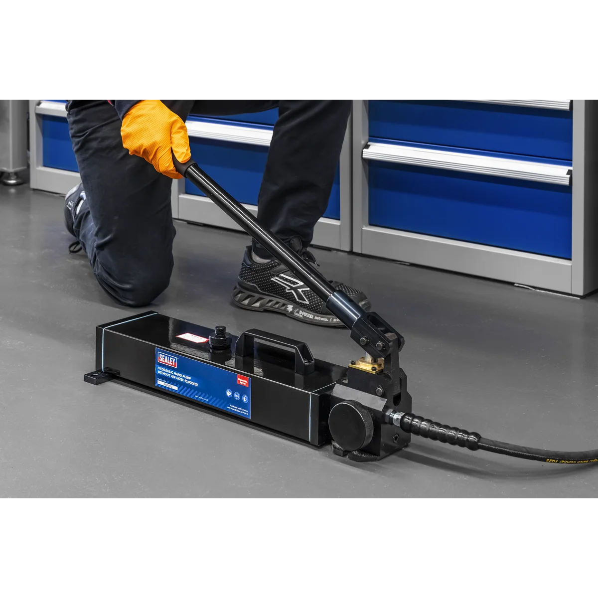 Sealey Hydraulic Hand Pump RE110 10,000psi 2300cc