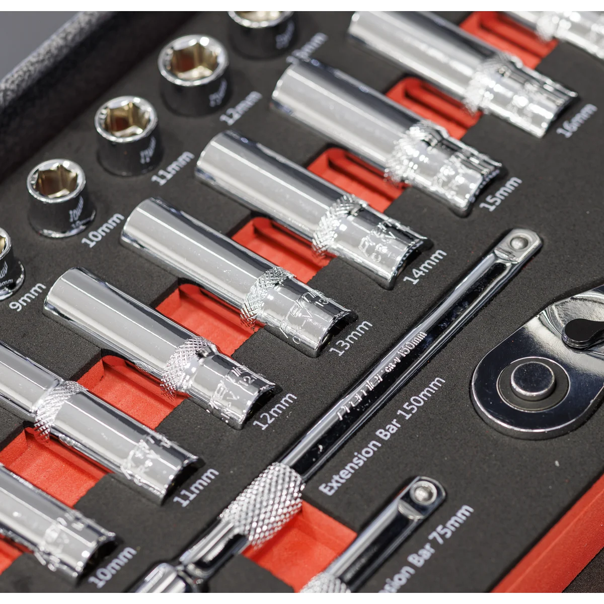 Sealey Premier Socket Set 32 Piece 3/8"Sq Drive with Tool Tray