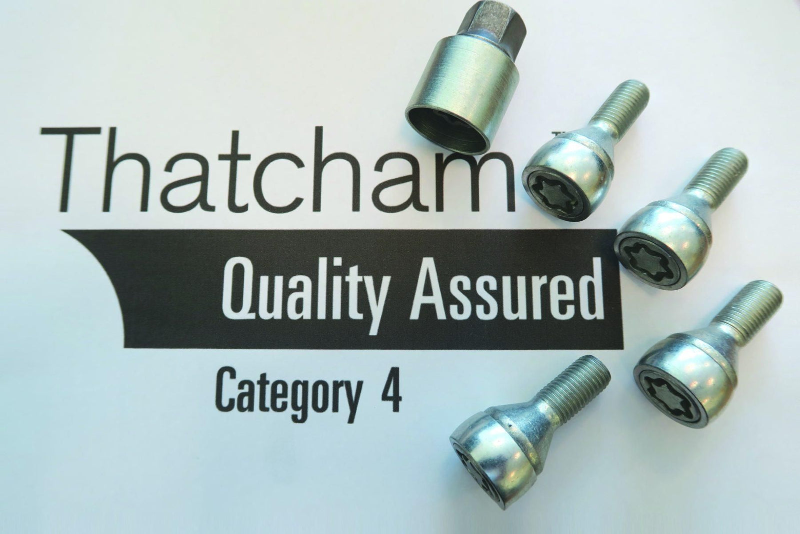 Milenco Bailey Locking Wheel Bolts – Caravan Set of 2 (Fits Bailey 2007-On) | High-Security, Small-Socket, 1 Key – 1397