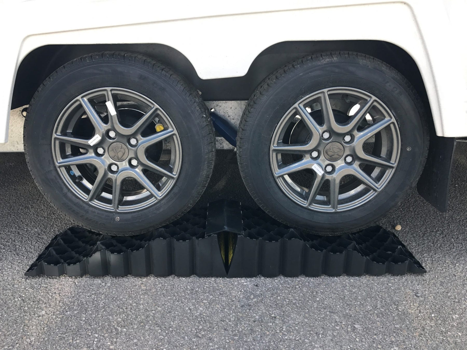 Milenco Quattro Bridge – Twin Axle Caravan Levelling Bridge for Quattro 2 & Triple 2 Levels