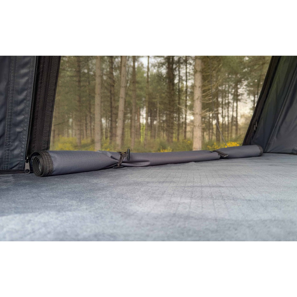 RoofBunk Adventurer Aluminium Clamshell Roof Tent