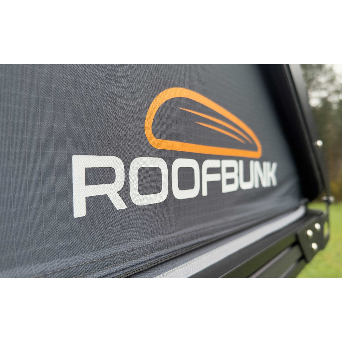 RoofBunk Adventurer Aluminium Clamshell Roof Tent