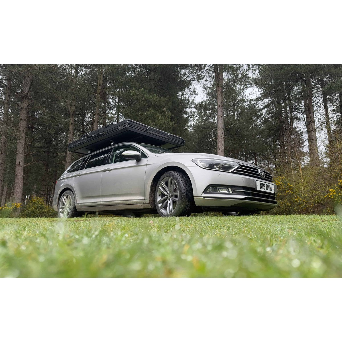 RoofBunk Adventurer Aluminium Clamshell Roof Tent