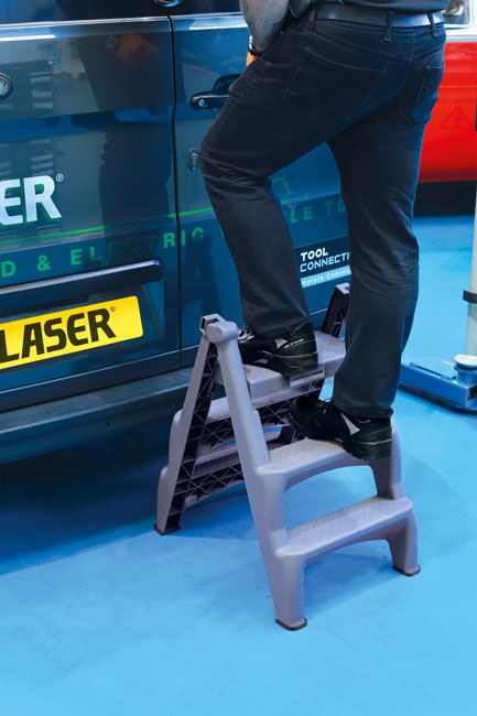 Laser Insulating Folding 3-Step Ladder