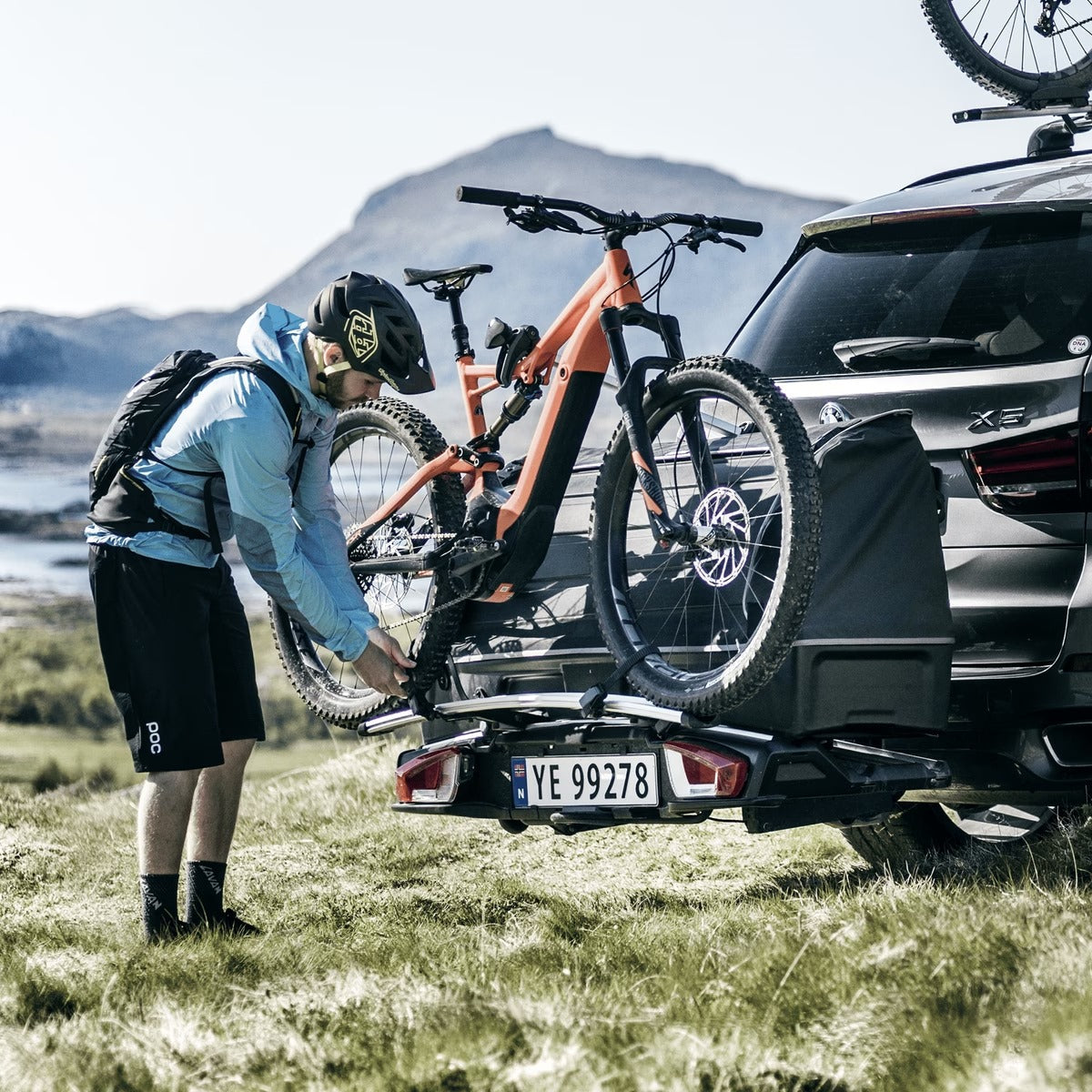 Thule Velo Space XT three-bike platform towbar bike rack black/aluminium Towbar Bike Rack