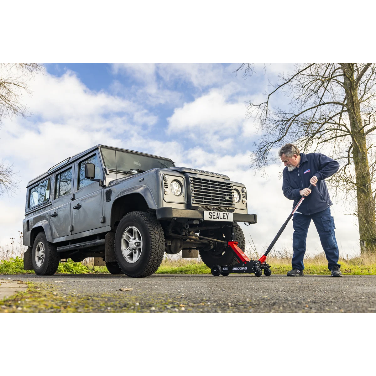 Sealey Trolley Jack 2500RG 2.5 Tonne for Off-Road Vehicles