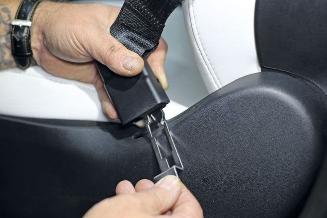 Laser Seat Belt Release Key - Tesla Model 3 & Y