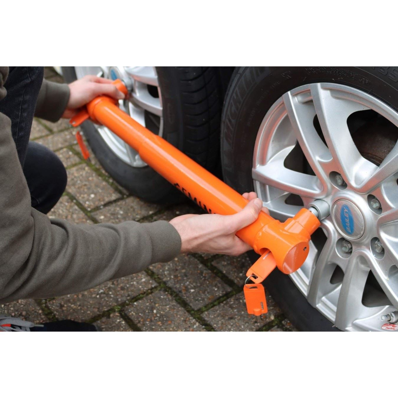 Gemini Caravan Twin Wheel Clamp Lock High Security Wheelclamp By Purpleline