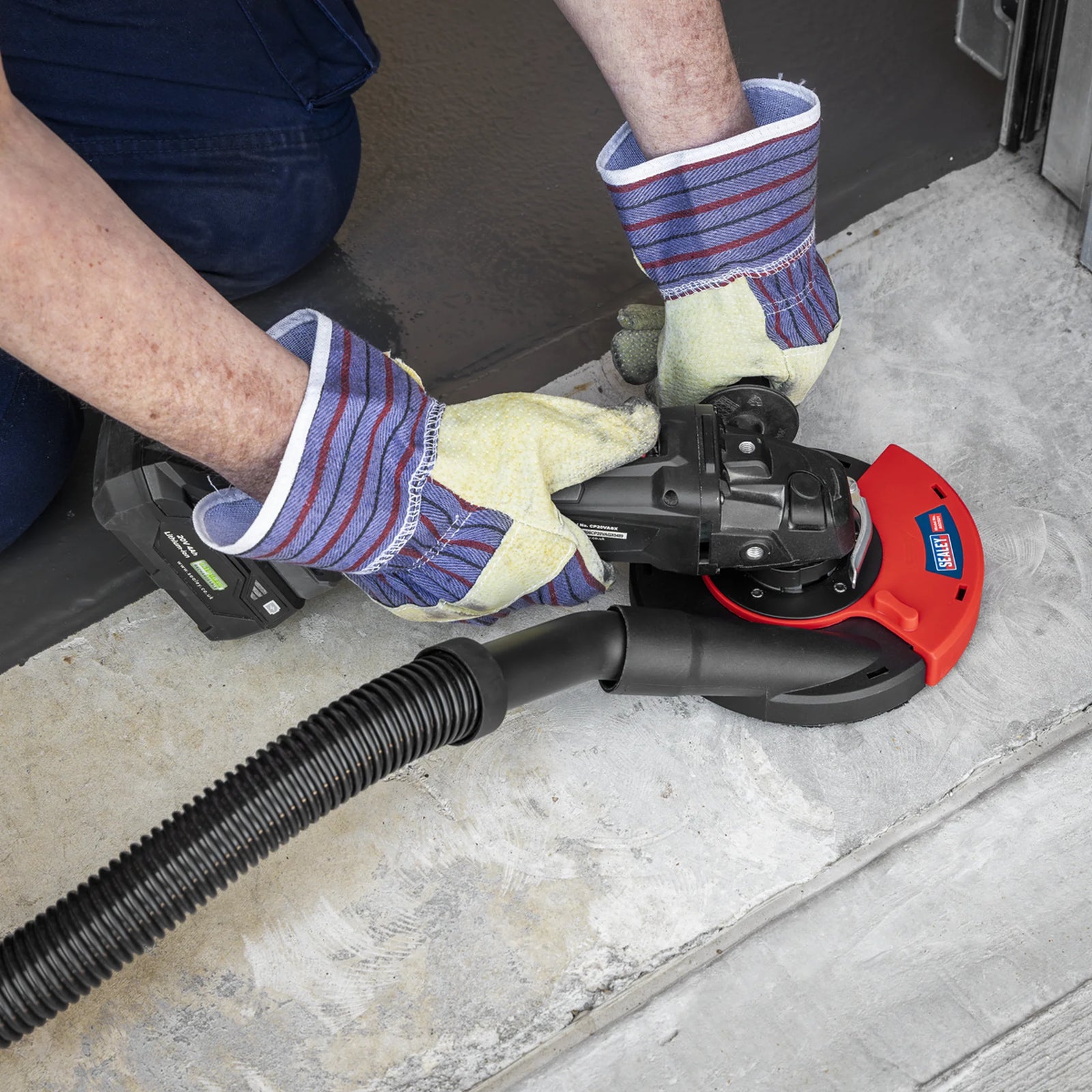 Sealey Adjustable Angle Grinder Dust Shroud Ø115mm - Ø125mm