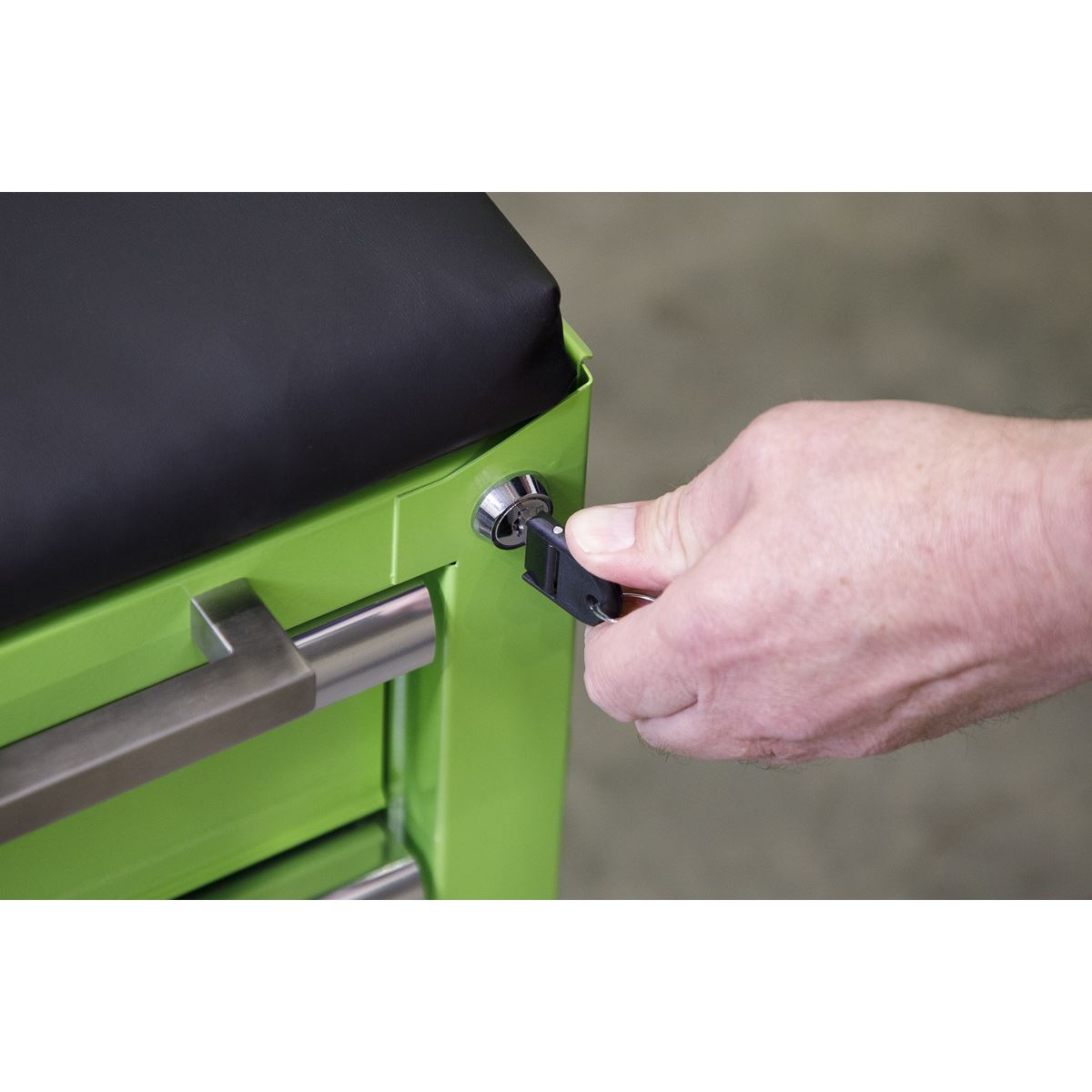 Sealey Rollcab & Utility Seat Kit with Creeper 4pc AP556CSHVKIT