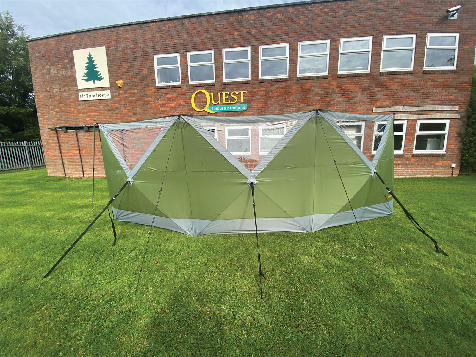 Quest Screen Shield (3 panel) Windbreak 180cm High