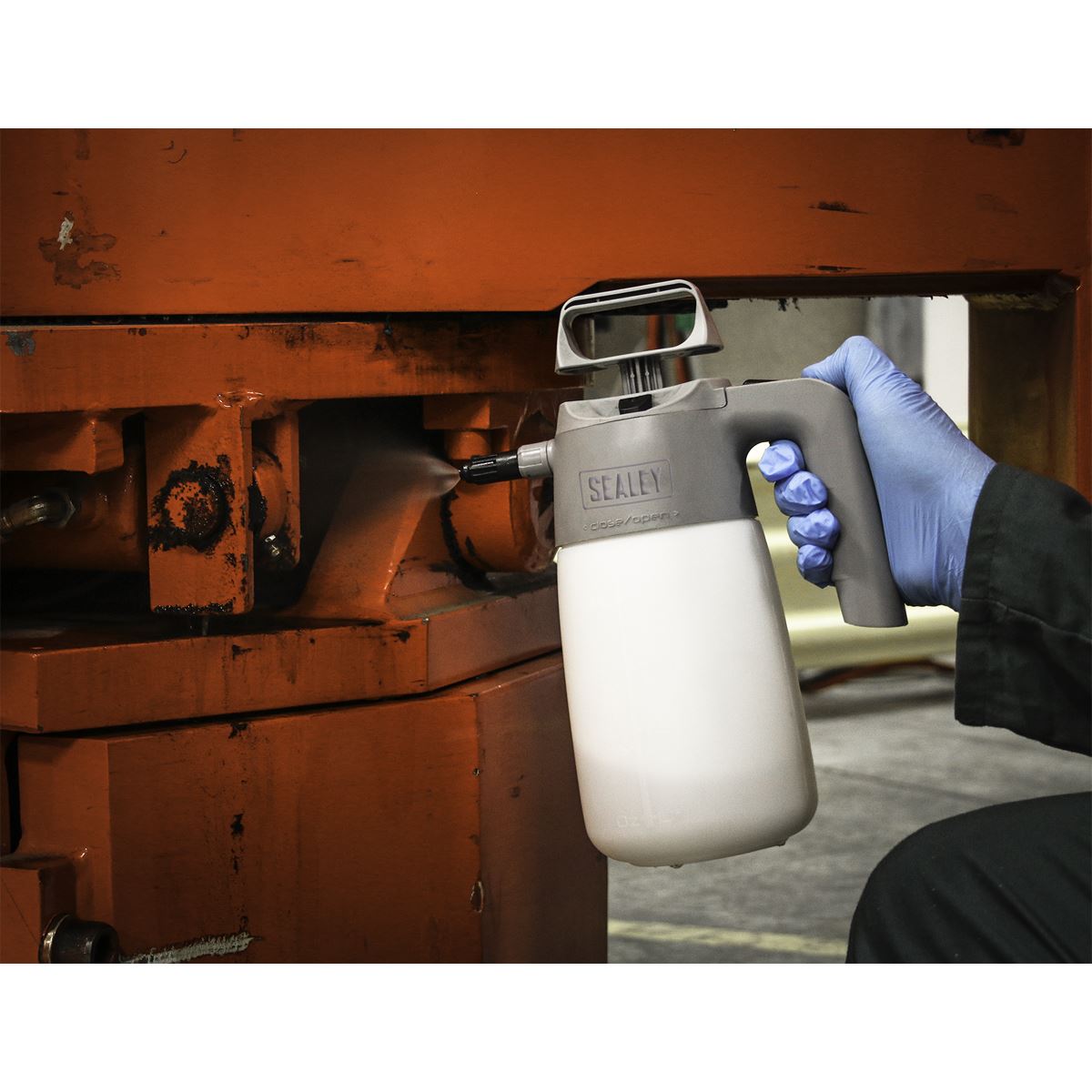 Sealey Premier Pressure Industrial HC Sprayer with Viton Seals SCSG06