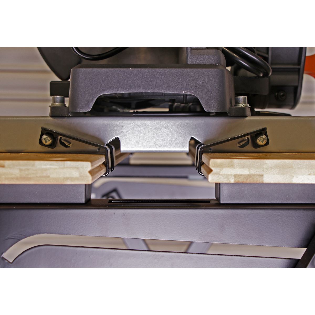 Sealey Benchclaw SBC01
