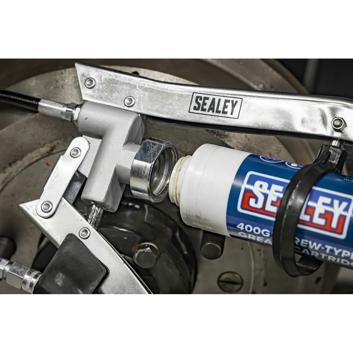 Sealey Double Lever Grease Gun AK4405 0.7cm³ Delivery