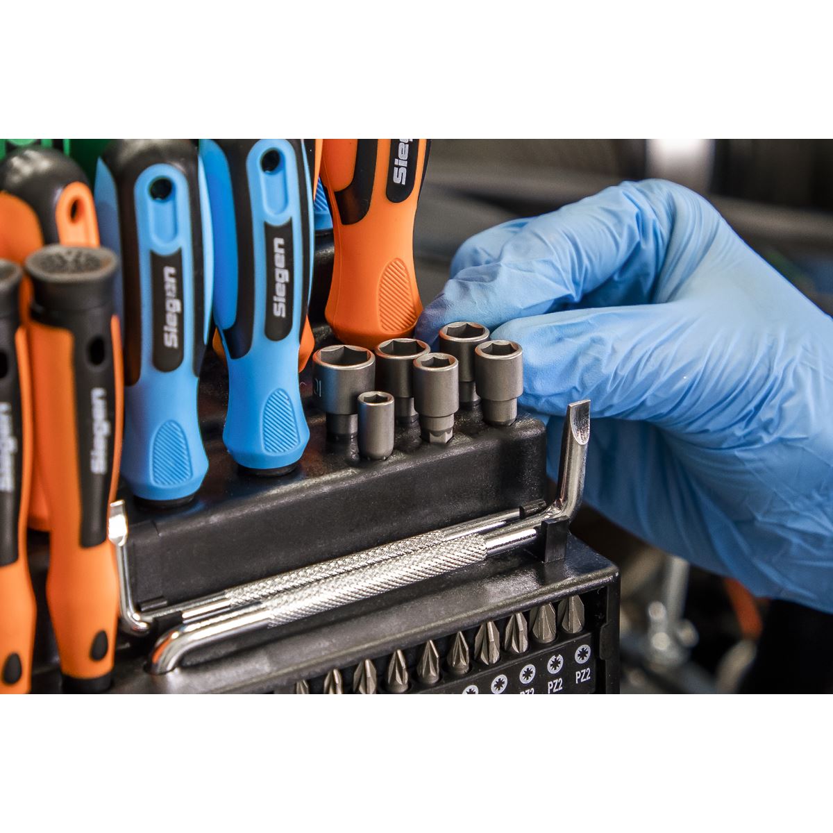 Siegen Siegen Screwdriver, Bit & Nut Driver Set 100pc S01248