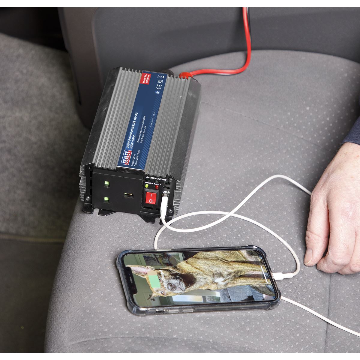 Sealey Power Inverter 300W 12V DC 230V~50Hz PI300