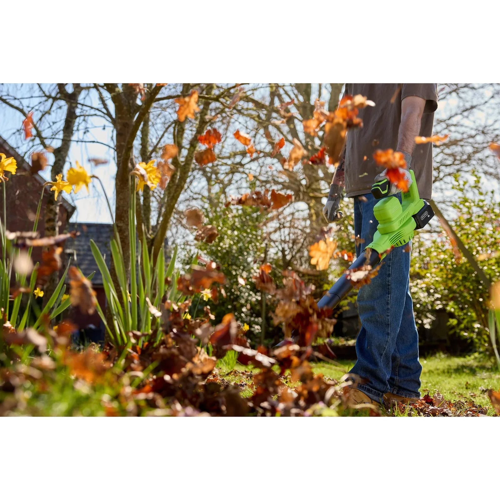 Draper Leaf Blower 18V with 4.0Ah Battery and Charger