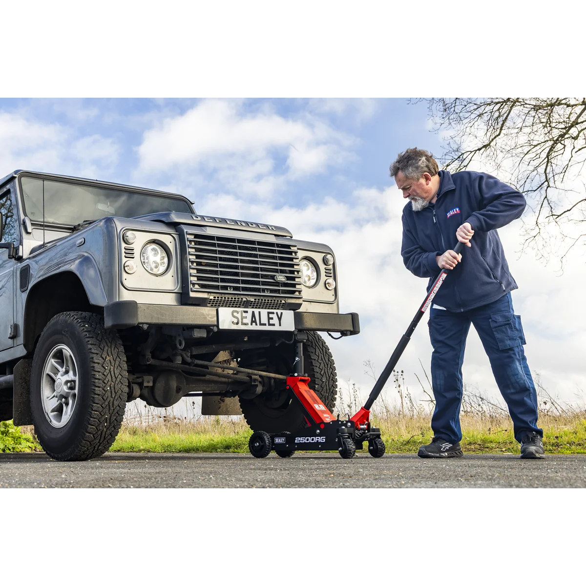 Sealey Trolley Jack 2500RG 2.5 Tonne for Off-Road Vehicles