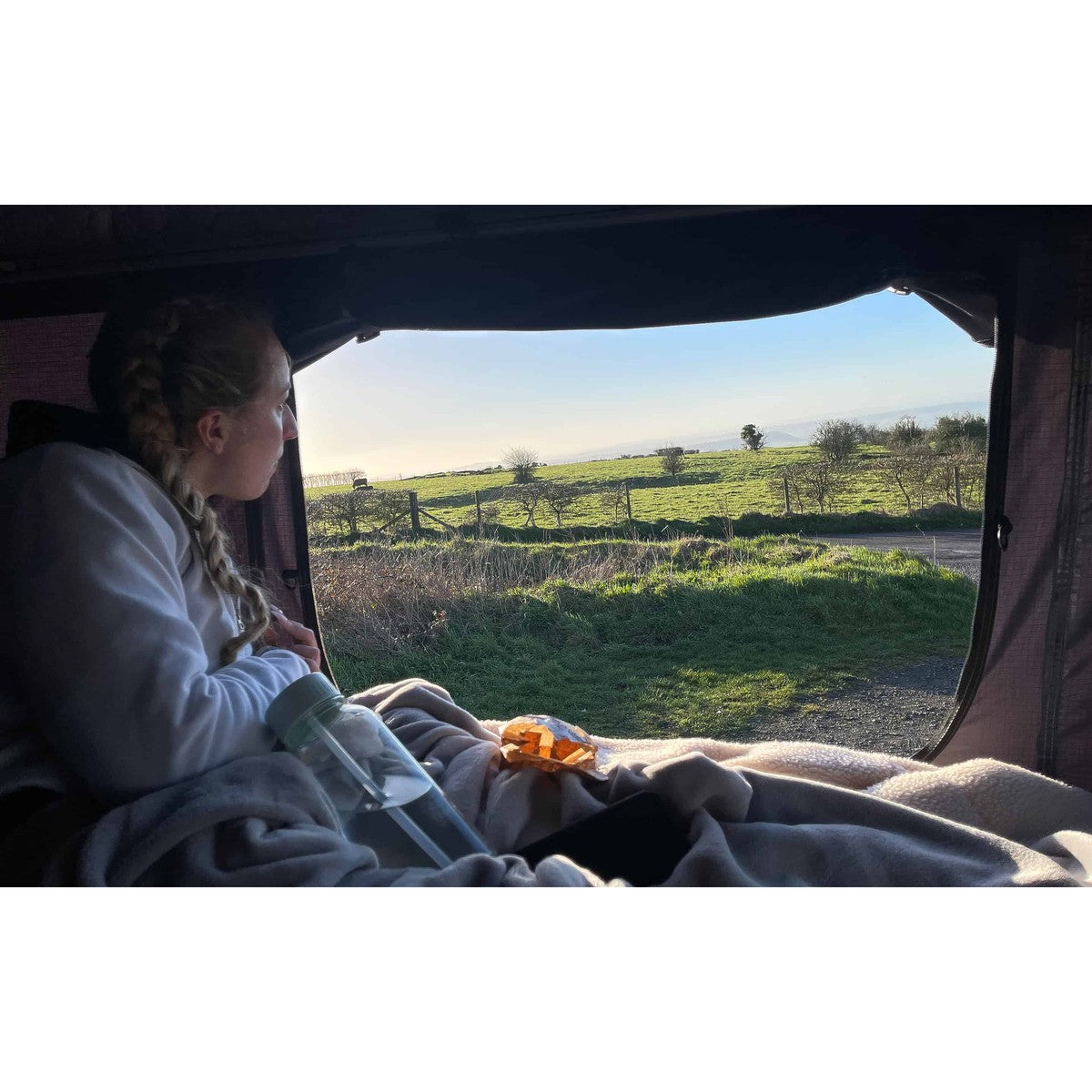 RoofBunk Roamer Hard Shell Roof Tent