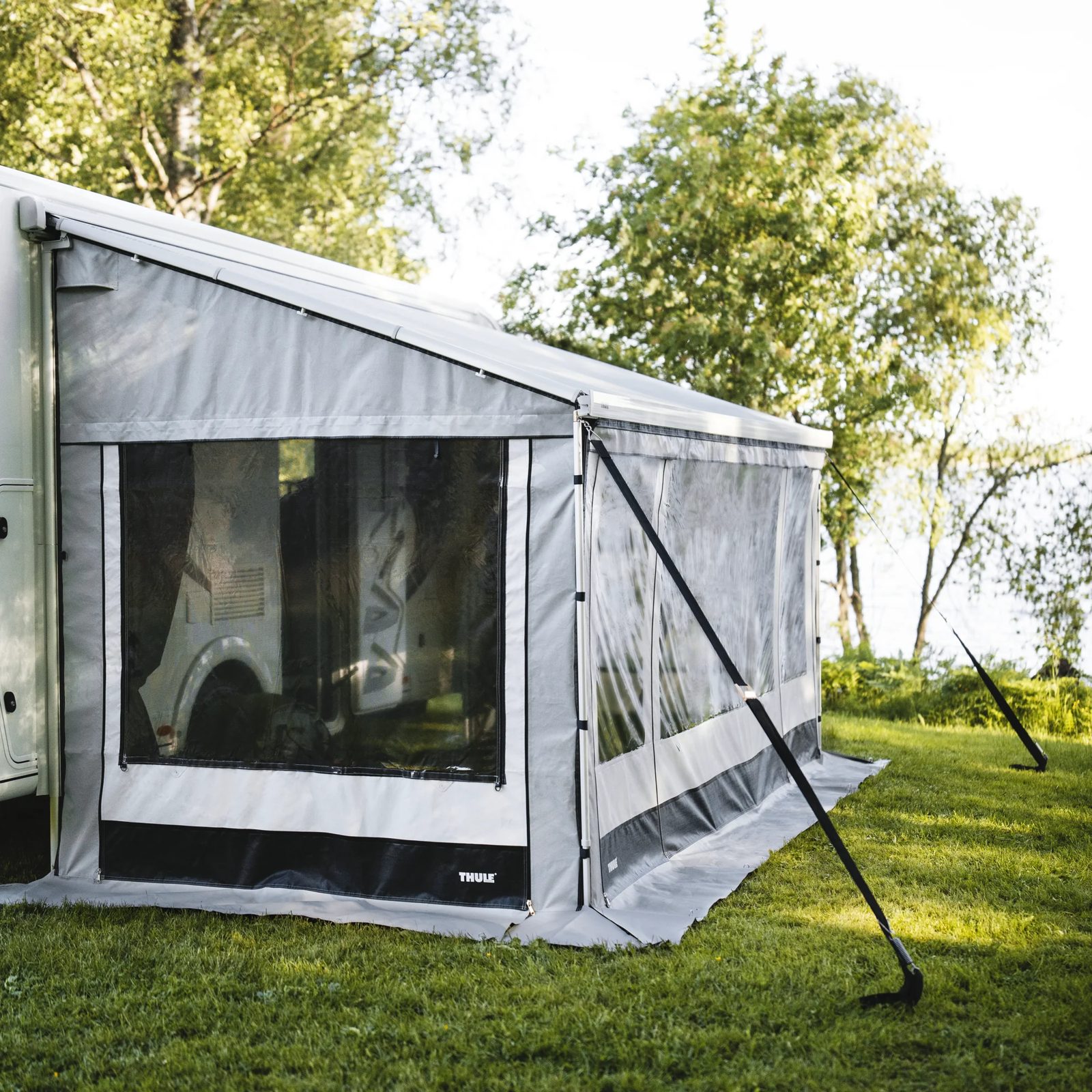 Thule Residence G3 Sides TO 6900 2.75m Medium for Mounting Height 2.30-2.44m