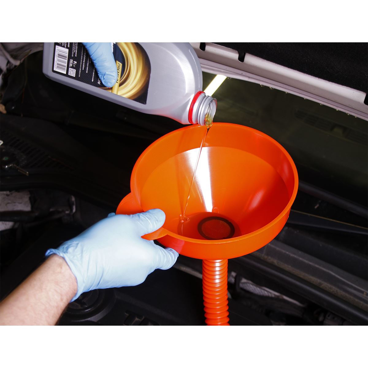 Sealey Flexi-Spout Funnel Medium200mm with Filter F2F