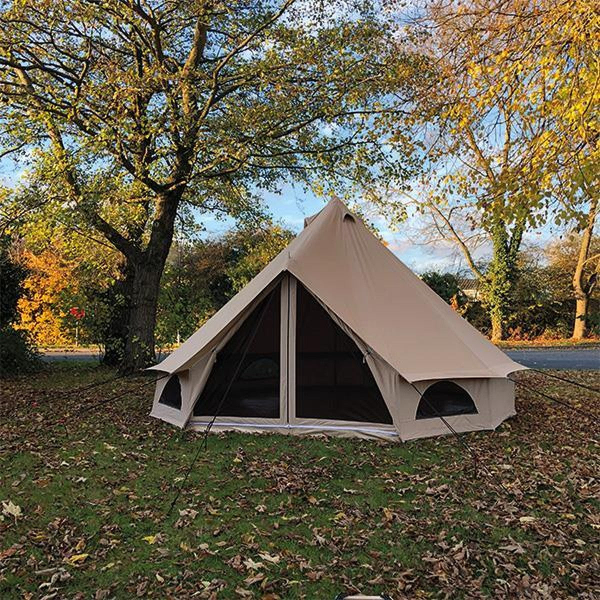 Signature Glamping Classic Bell Tent 7 Berth