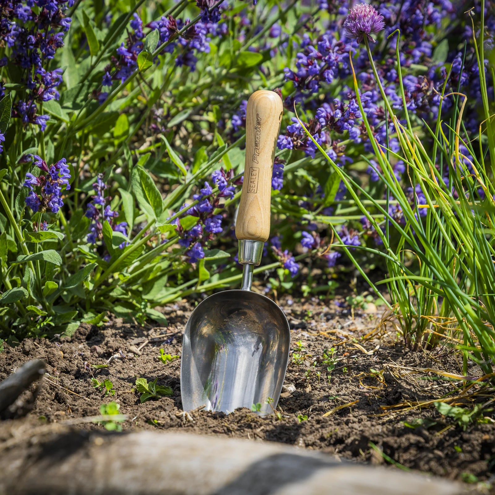 Sealey Premier Garden Scoop GTWH006 170mm Stainless Steel Head