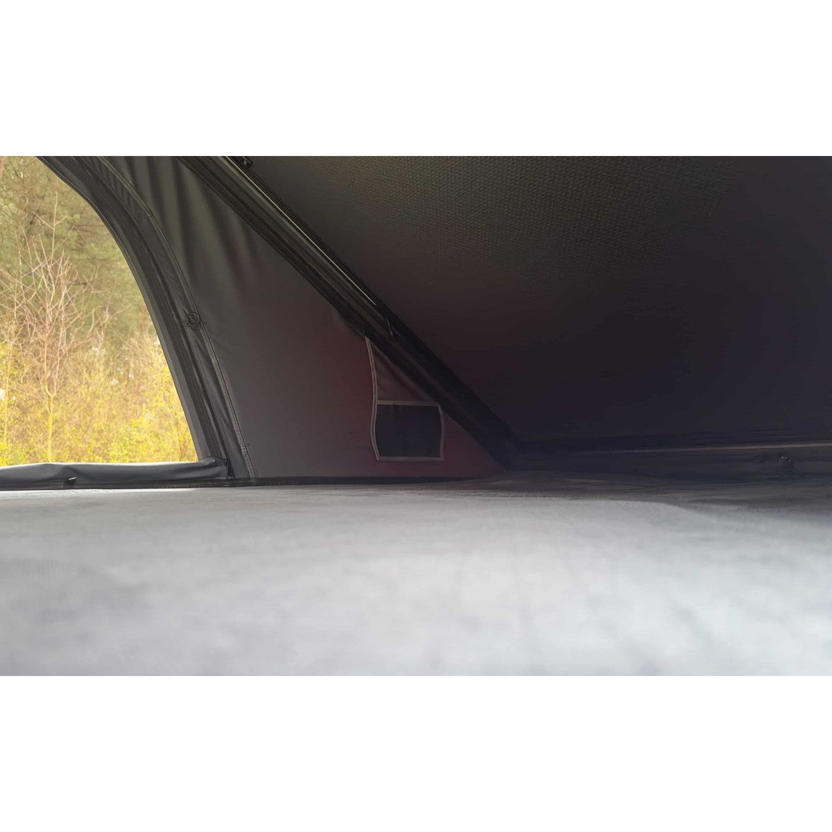 RoofBunk Adventurer Aluminium Clamshell Roof Tent