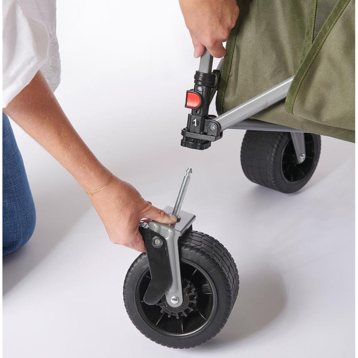 Coleman Ultimate Terrain Wagon Pull Along Trolley Cart 180kg