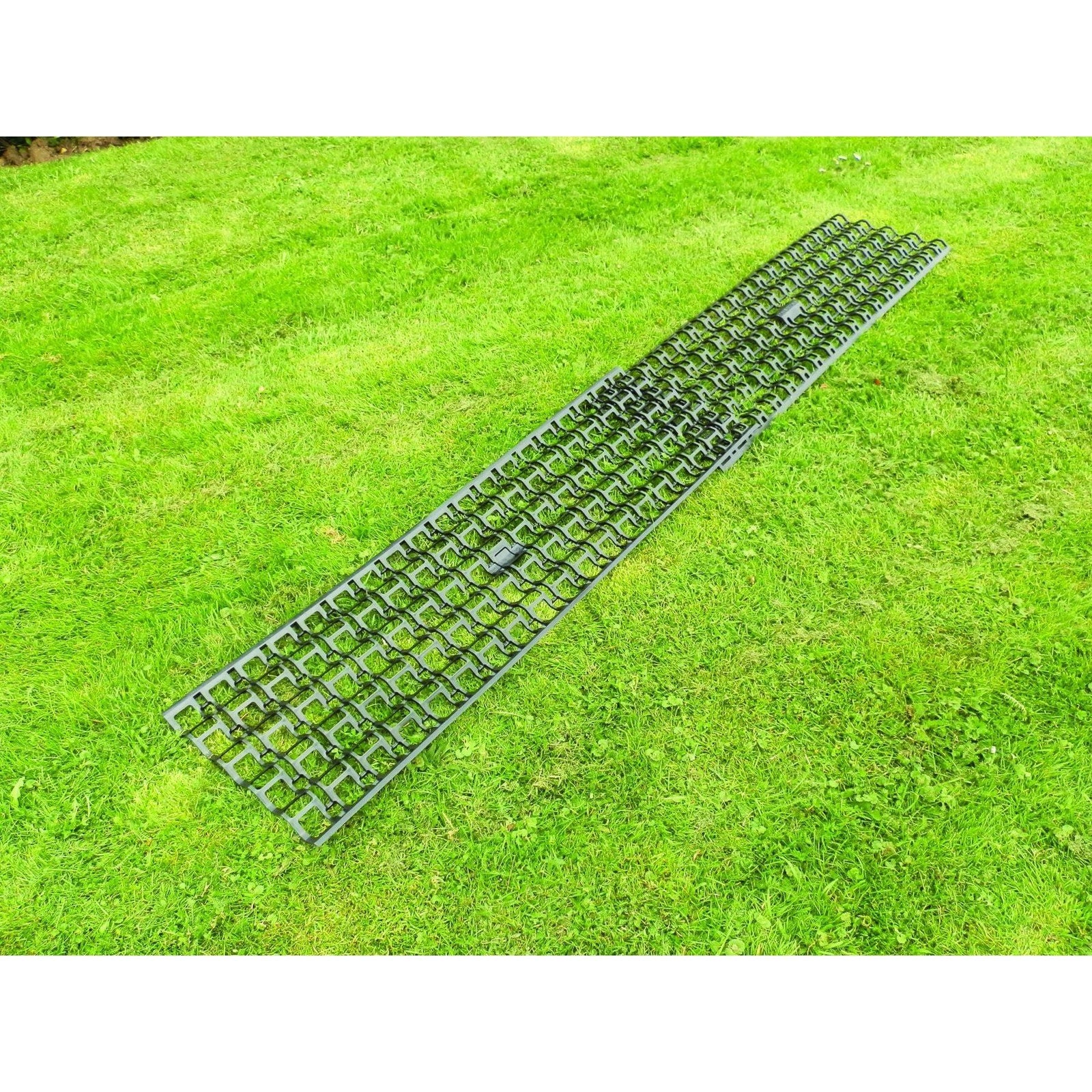 Milenco Giant Lattice Grip Mat Pair