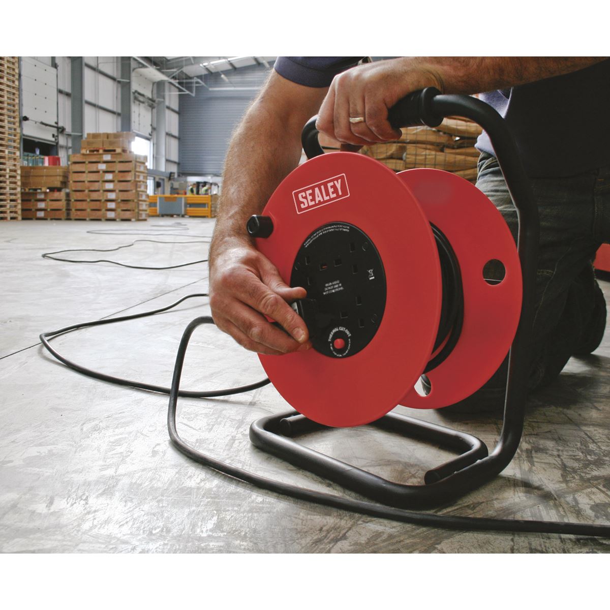 Sealey Cable Reel 50m 4 x 230V 2.5mmï Heavy-Duty Thermal Trip CR25025