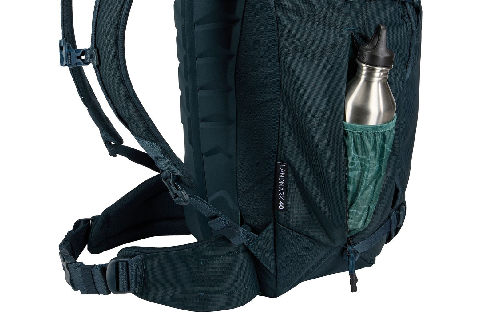 Thule Landmark 40L travel pack darkest blue