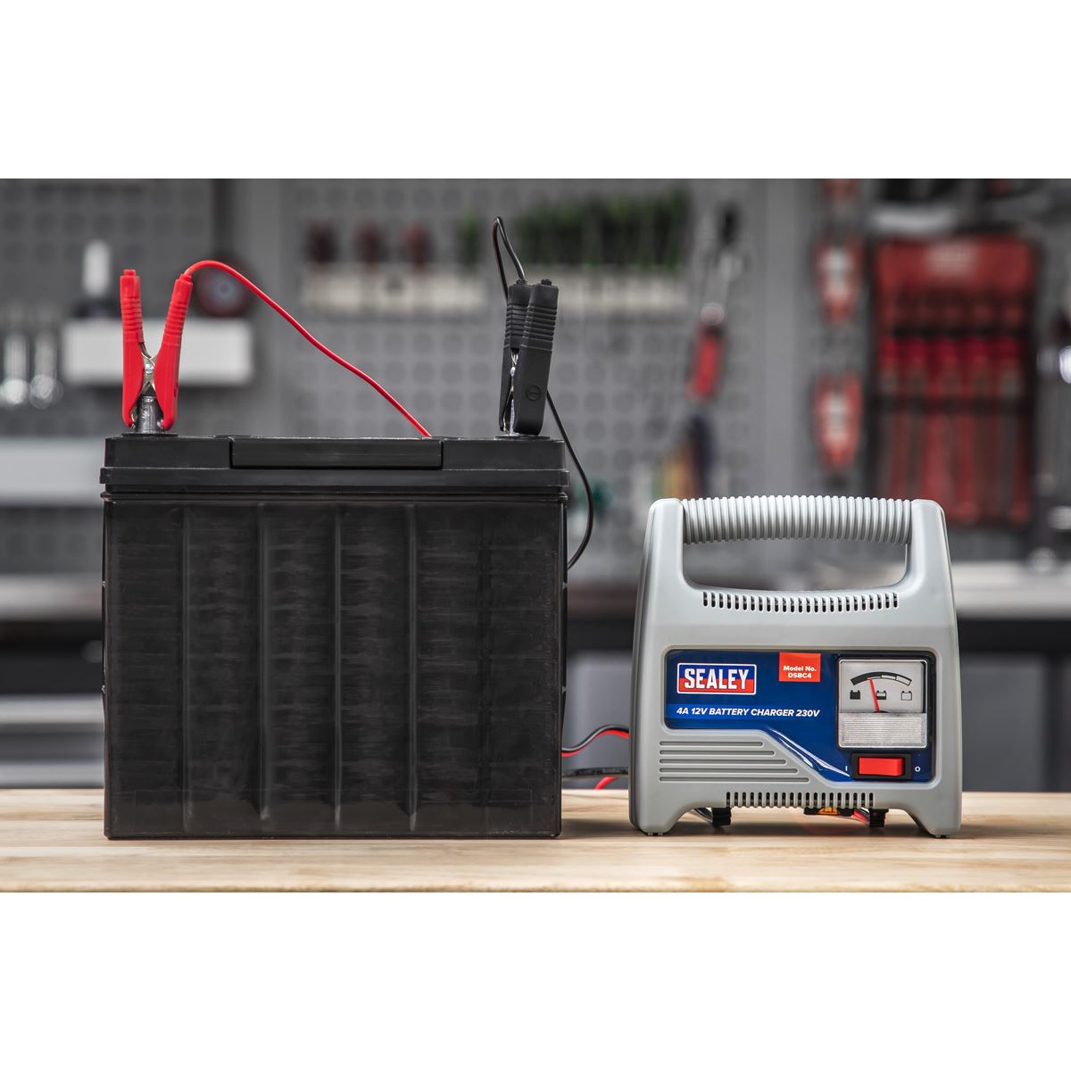 Sealey DSBC4 Battery Charger 12V 4Amp 230V Automatic Car / Bike / Van 12-48Ah