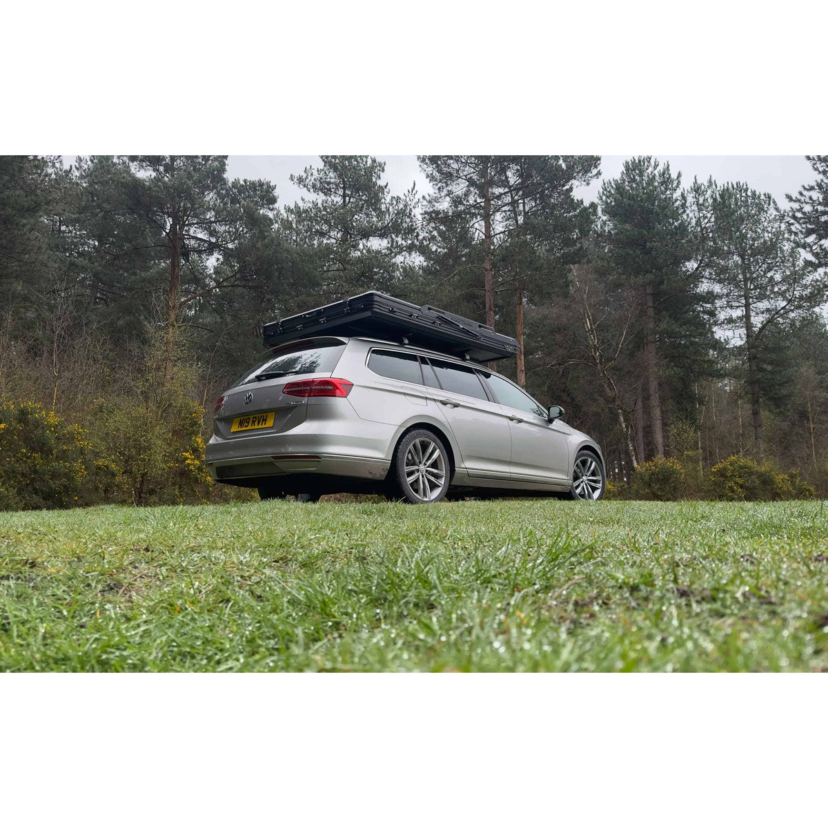 RoofBunk Adventurer Aluminium Clamshell Roof Tent