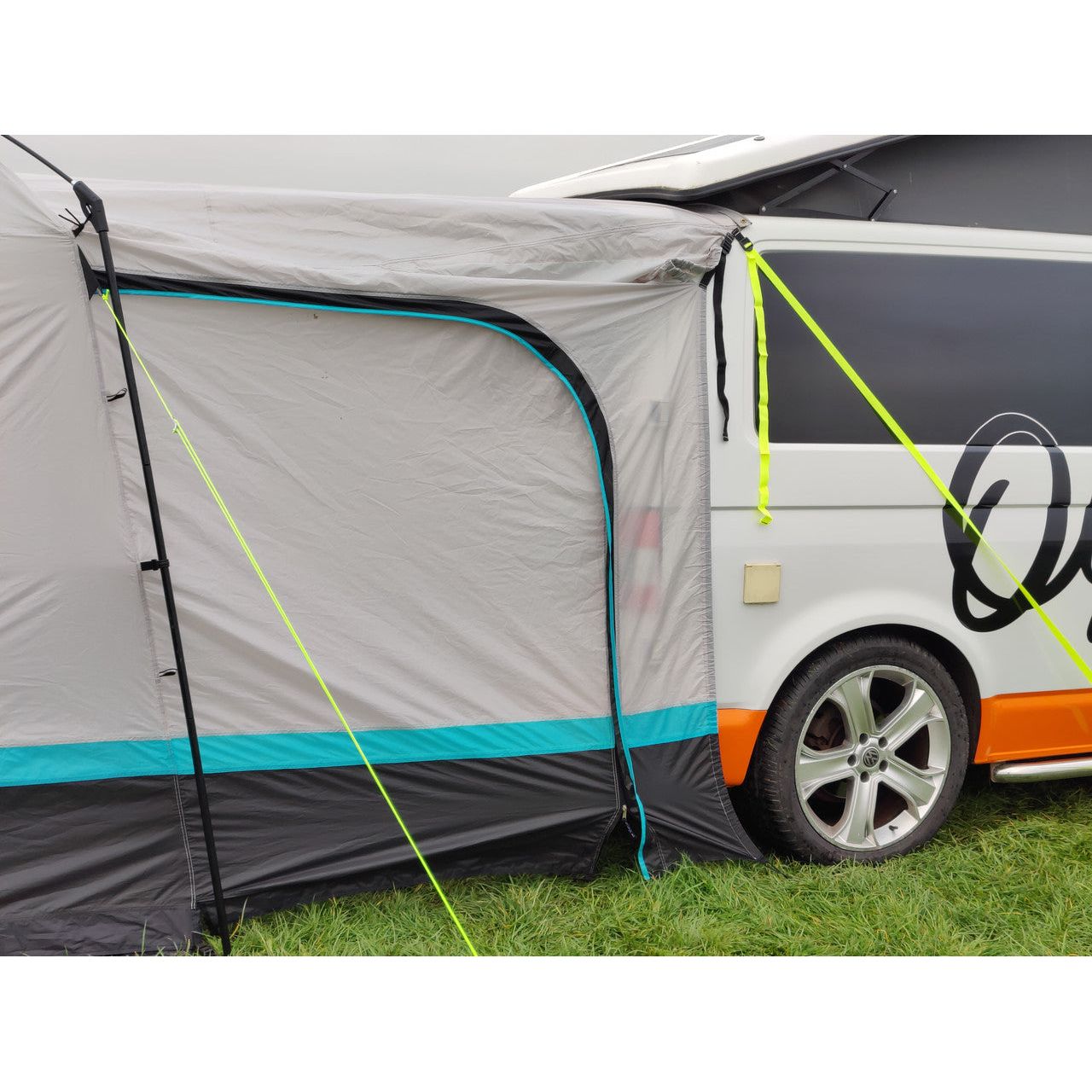 Olpro Snug Poled Tailgate Awning (steel Legs Fibreglass Roof )