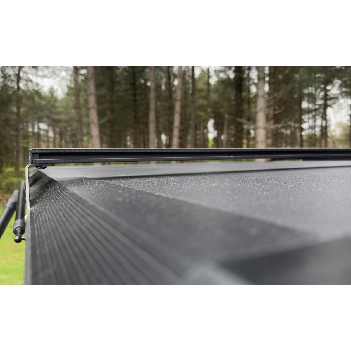 RoofBunk Adventurer Aluminium Clamshell Roof Tent