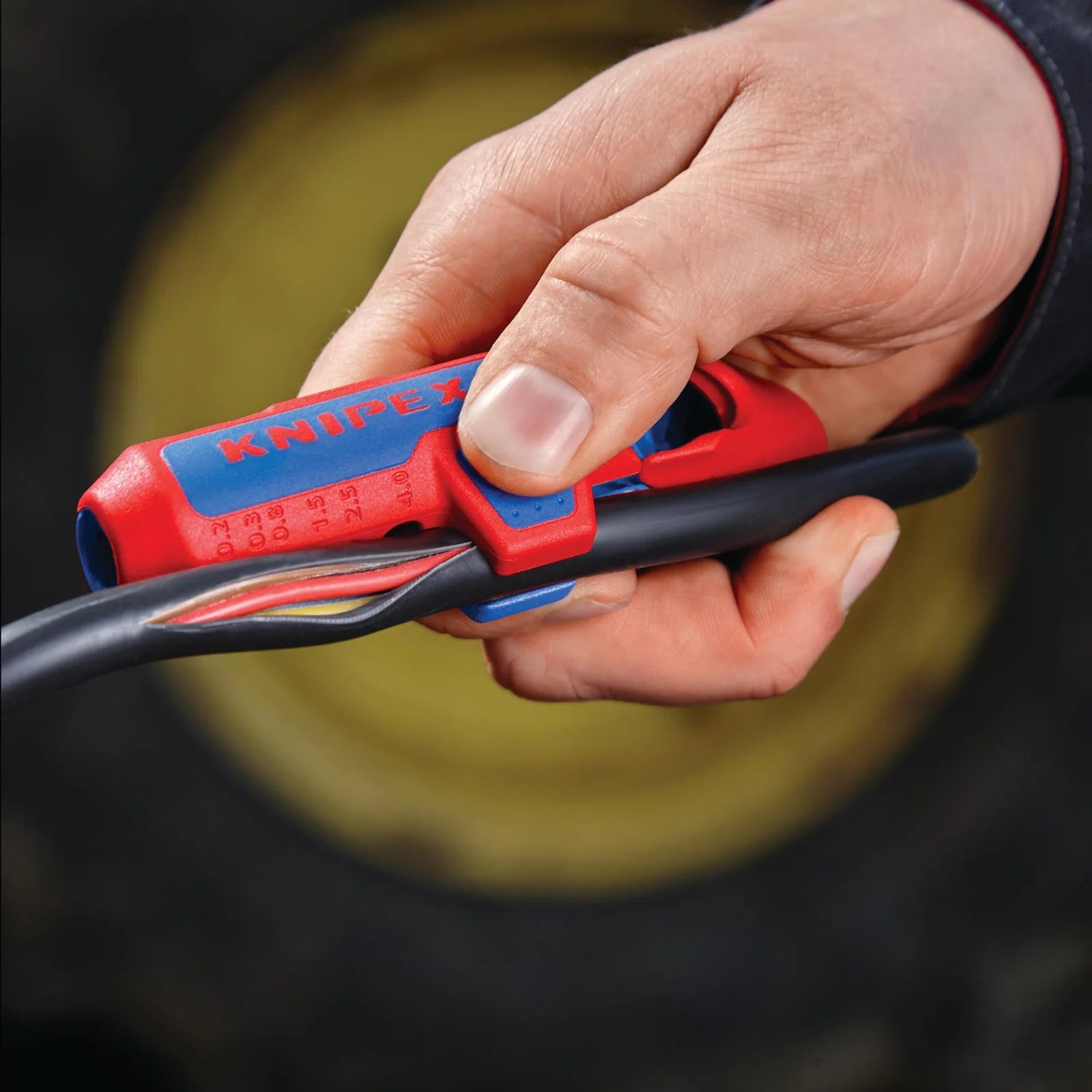 KNIPEX 16 95 03 SB ErgoStrip® PV Stripping Tool, 135mm - 16 95 03 SB