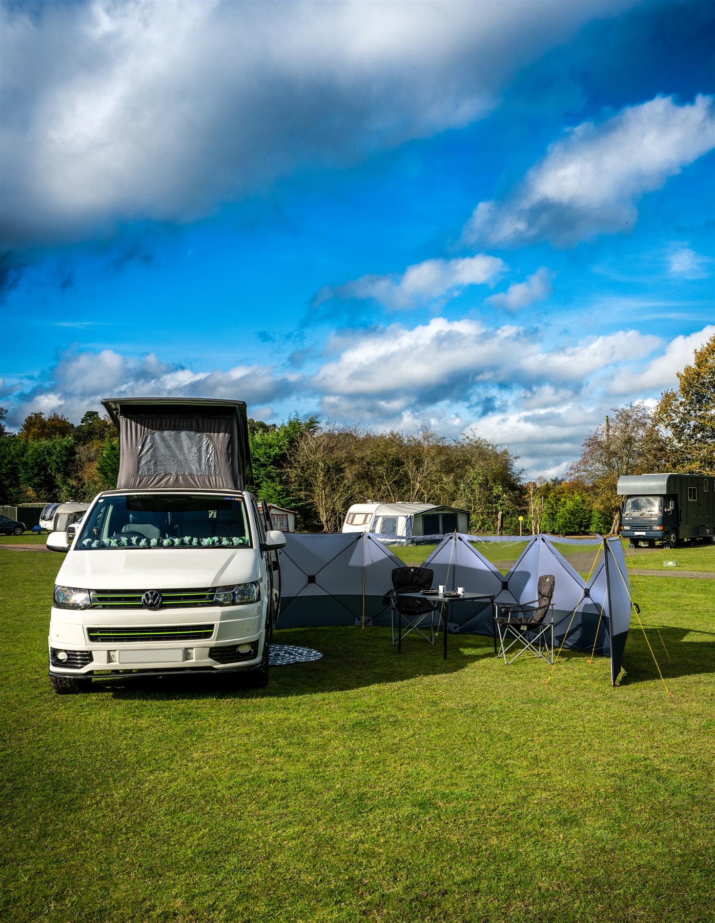 Maypole 5 Panel Pop-Up Windbreak