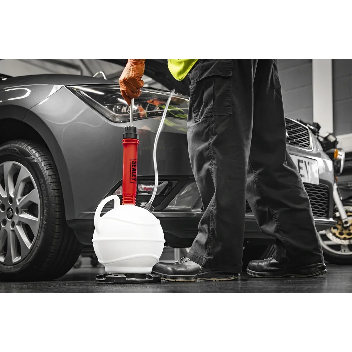 Sealey Manual Vacuum Brake & Fluid Extractor Pump 6L