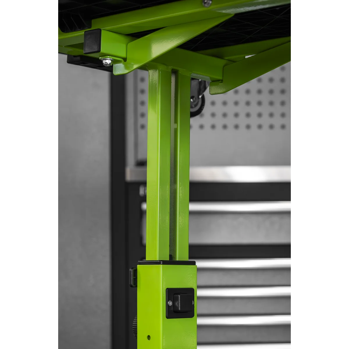 Sealey Adjustable-Height Mobile Workstation AP201 775-1200mm