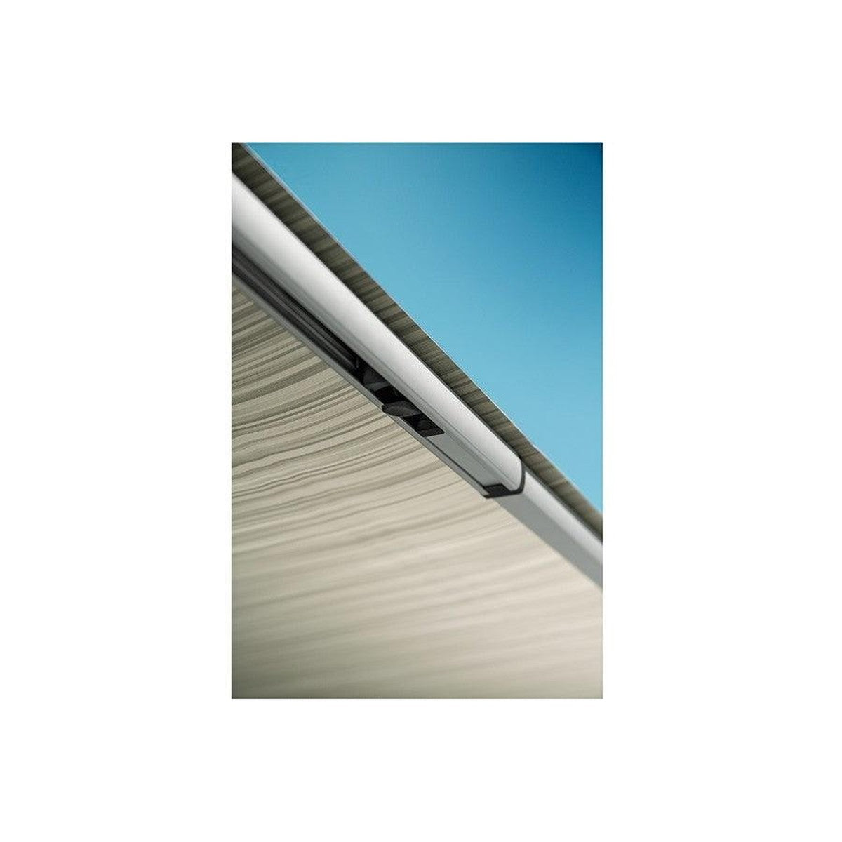 Thule Omnistor 1200 – White Awning